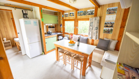Golden Carp Lake, Big Carp Fishing France with a Social Lodge, accommodation photo 8