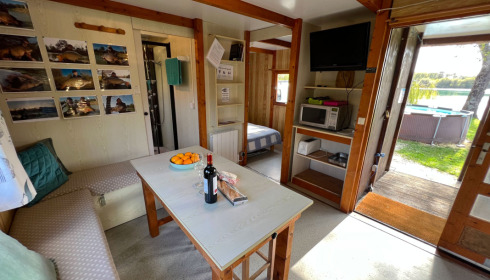 Golden Carp Lake, Big Carp Fishing France with a Social Lodge, accommodation photo 9