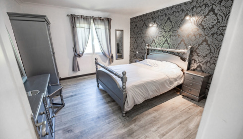Mystique, Carp Fishing France with Accommodation, Double Bedroom 1