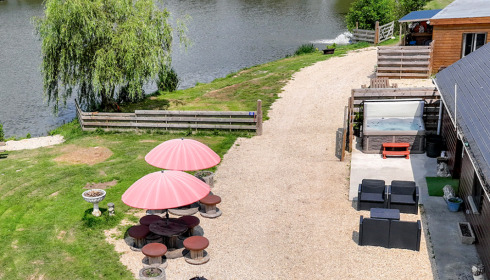 Mystique, Carp Fishing France with Accommodation, accommodation photo 3