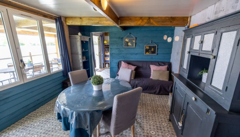 Ragon, Carp Fishing in France, Open Plan Kitchen/Dining Area
