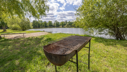 Carrouge, Social Carp Fishing Holidays, facility photo 9