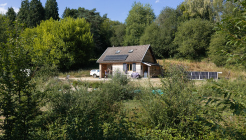 MDP Lake, Small Exclusive Carp Lake France, Facilities block at the side of owner's house
