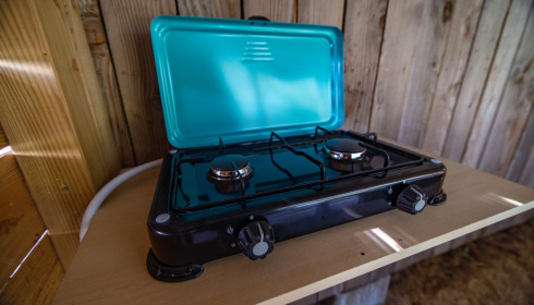 Plump Lake, Carp Fishing Holiday in France, Gas Cooker
