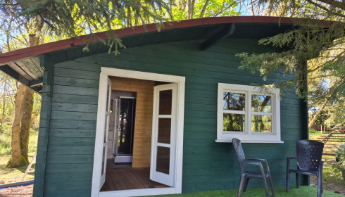 Villefond, Carp fishing in France, Angler's facilities cabin