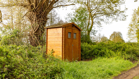 Emeraude, Big Carp in France, Compost toilets close to swims