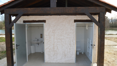 Golden Carp Lake, Big Carp Fishing France with a Social Lodge, facility photo 15