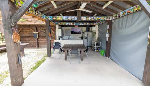Golden Carp Lake, Big Carp Fishing France with a Social Lodge, facility photo 5