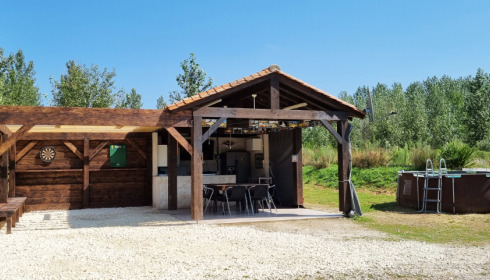Golden Carp Lake, Big Carp Fishing France with a Social Lodge, facility photo 8