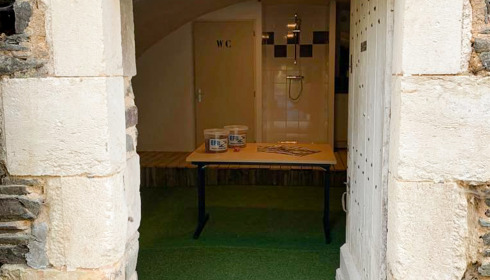 Linstant, Small Lake Exclusive in France, Main Facilities Block