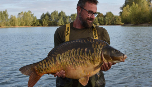A 43 lb 4 oz carp from Fullys Lake, Snowman with orange topper, Sep 2026