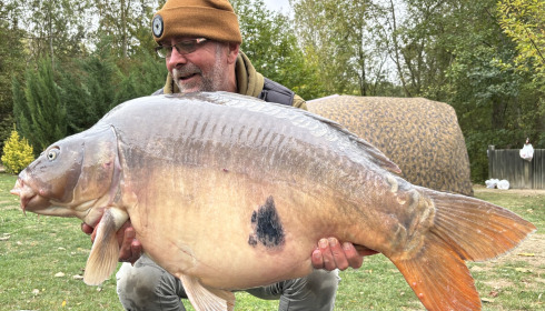 A 55 lb carp from Sky Lake, New PB mirror, Oct 2026