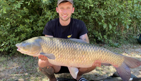 A 33 lb grass carp from Blue Lake, Tom Dale, Aug 2020