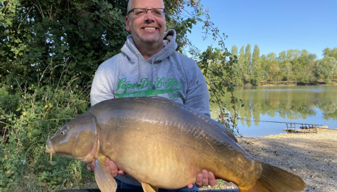 A 34 lb 4 oz carp from Blue Lake, Alex Dale, Aug 2020