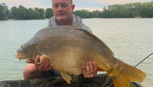 A 32 lb carp from Blue Lake, steven mitchel, Jul 2020