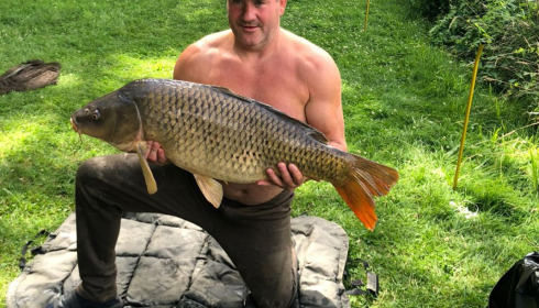 A 30 lb carp from Cailleaux, albert finigan and dan tapender, Jul 2020