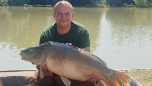 A 35 lb fish from Landes, mirror, Aug 2020
