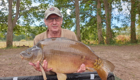 A 33 lb 2 oz fish from Laroussi, the first of a triple take, Aug 2020