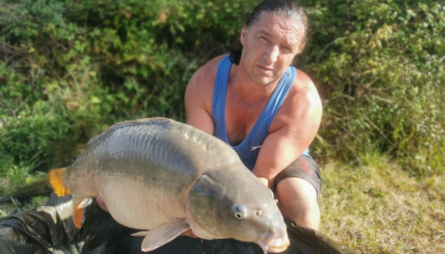 A 41 lb carp from Lepinet North, howard, Aug 2020