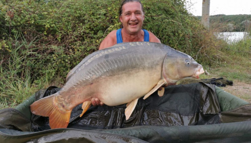 A 46 lb carp from Lepinet North, howard, Aug 2020