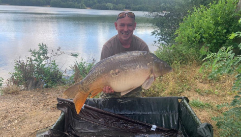 A 42 lb 8 oz carp from Lepinet North, charmaine and paul, Aug 2020
