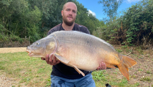 A 36 lb carp from Lepinet South, Glen Warwick, Jul 2020