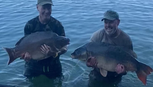 A 47 lb 7 oz carp from Lepinet South, david gardiner et keith leignton, Jul 2020