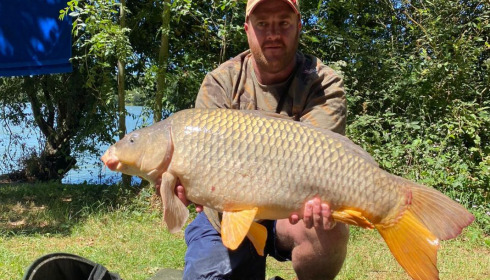 A 21 lb carp from Lepinet South, Glen Warwick, Jul 2020