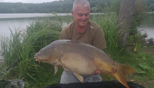 A carp from Lepinet South, shaine van dyk, Jul 2020