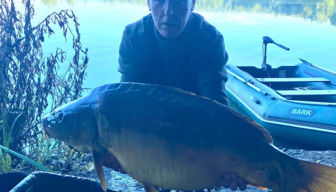 A 33 lb 2 oz carp from Lepinet South, david gardiner et keith leignton, Jul 2020