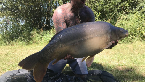 A 36 lb 4 oz carp from Lepinet South, Lee Warwick, Aug 2020