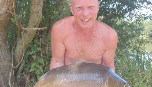 A 32 lb fish from Lillypool, Daytime mirror, Aug 2020