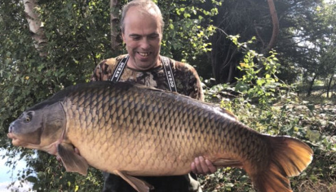 A 68 lb 4 oz fish from Old Oaks, Long common, Sep 2020