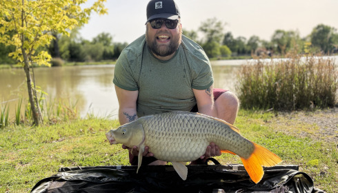 A 21 lb 8 oz carp from Maniere, New pb, Apr 2026