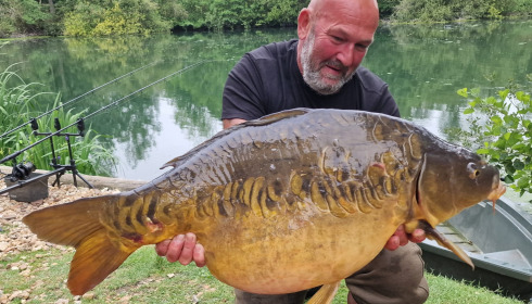 A 35 lb carp from Cerises, Mirror, Jun 2026