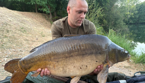 A 34 lb 12 oz carp from Cerises, Mirror, Jul 2026