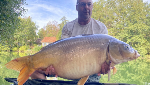 A 43 lb 6 oz carp from Bears Lake, Mirror, Sep 2026