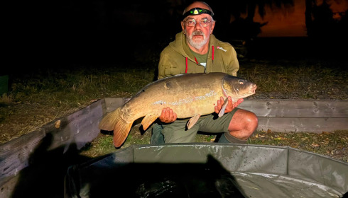 A 30 lb 1 oz carp from Carrouge, 30lb 1oz Mirror, Aug 2026