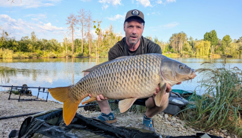 A 31 lb carp from Grandes Cimes, Buschell, Jul 2026