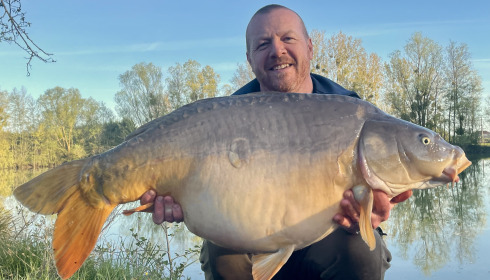 A 42 lb carp from Zentelles, Apr 2026