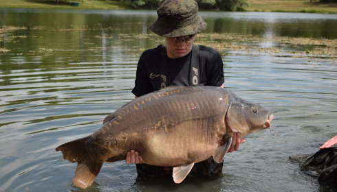 A 55 lb carp from Beaurepaire, Jenson 55lb mirror, Jul 2026
