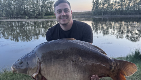 A 51 lb carp from Beaurepaire, Mirror carp, Aug 2026