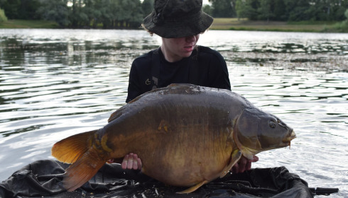 A 53 lb carp from Beaurepaire, Jenson 53lb mirror, Jul 2026