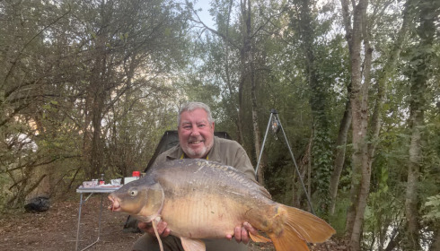A 40 lb 5 oz carp from Villefond, Mirror Carp Look at the tail, Sep 2026