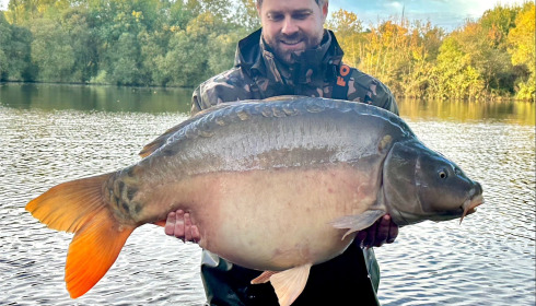 A 45 lb 12 oz carp from Villefond, Will and Cal, Oct 2024