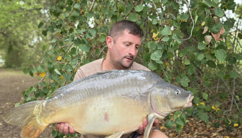 A 40 lb 5 oz carp from Villefond, Sep 2026