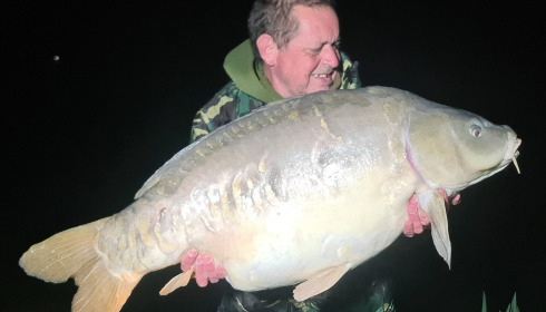 A 48 lb 4 oz carp from Jonchery, New pb mirror, Apr 2026