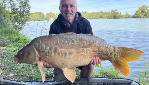 A 37 lb 11 oz carp from Jonchery, Stunning mirror, Sep 2026