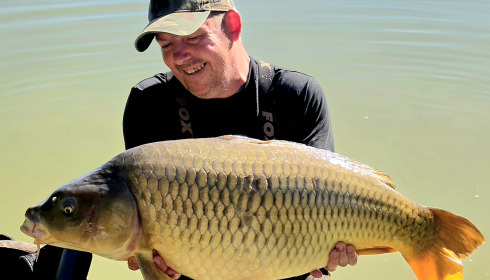 A 39 lb 2 oz carp from Jonchery, Common, Sep 2026