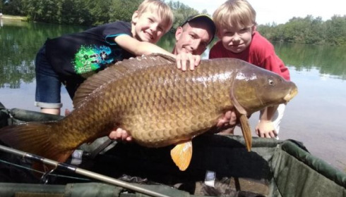 A 44 lb 1 oz carp from Blue Lake, floreau, May 2020